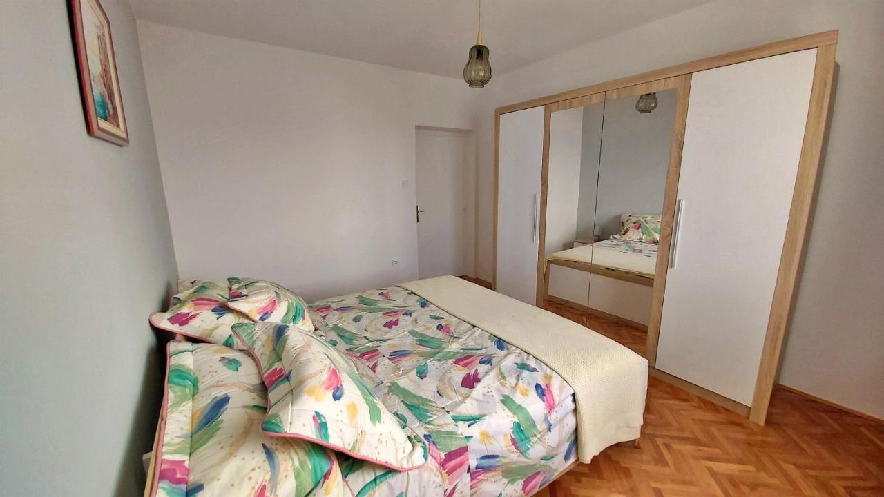 Apartment Cedo Omiš Exterior foto